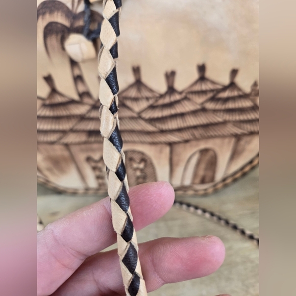 Vintage Leather Bag - Picture 8 of 11